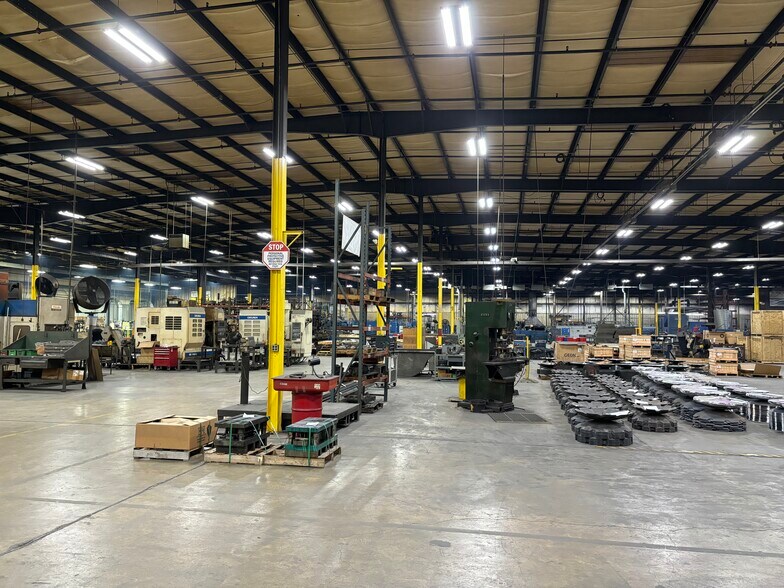 More Photos Of 400 E Industrial Park Rd, Holly Springs Manufacturing For Lease