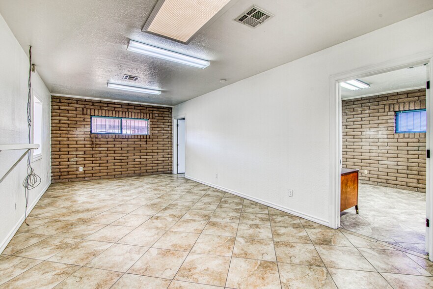 More Photos Of 6208 Doniphan Dr, El Paso Land For Lease
