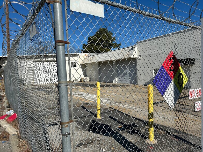 More Photos Of 3002 Arizona Ave, Norfolk Warehouse For Sale