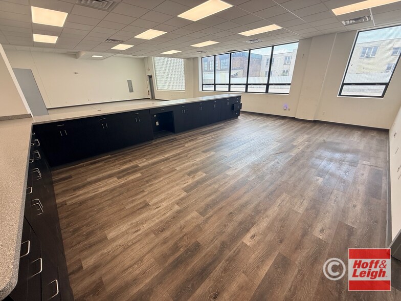 More Photos Of 1570 E 25th St, Cleveland Manufacturing For Lease