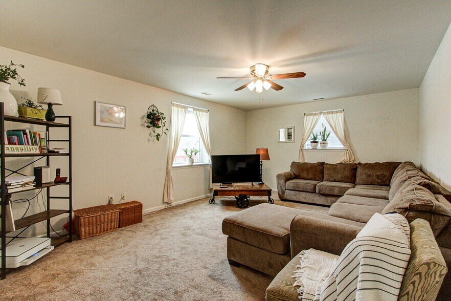 More Photos Of 3328 Huntingdon Pike, Huntingdon Valley Service For Sale