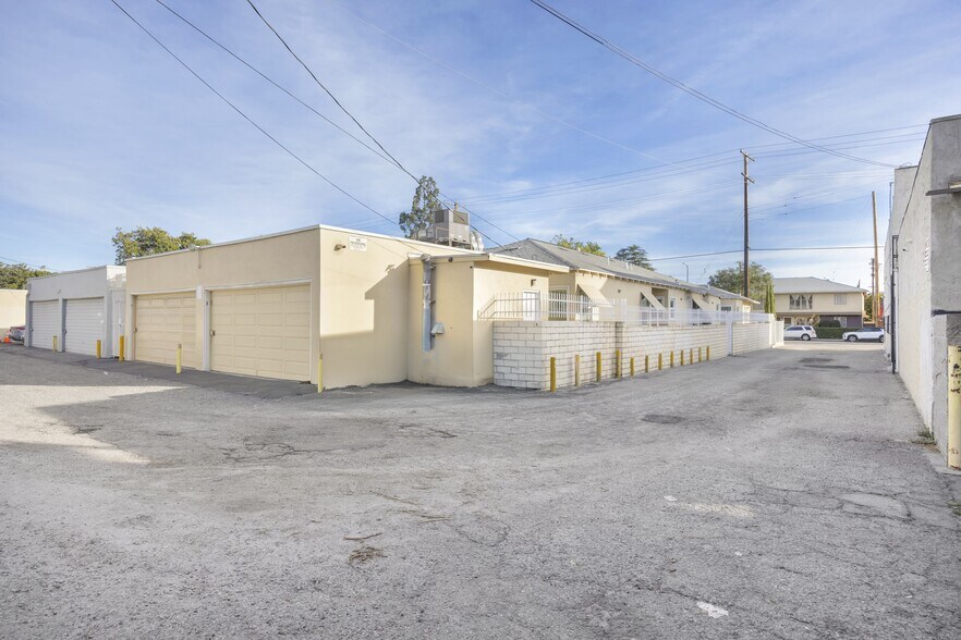 More Photos Of 11675 Magnolia Blvd, North Hollywood Apartments For Sale
