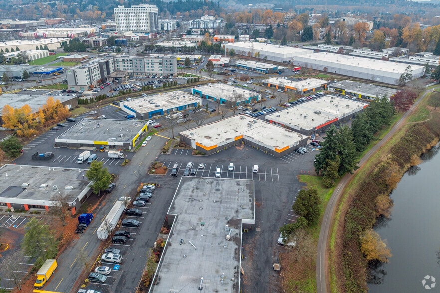 More Photos Of 679-699 Strander Blvd, Tukwila Unknown For Lease