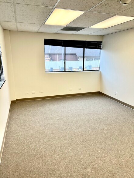 More Photos Of 6909 S Holly Cir, Centennial Office For Sale