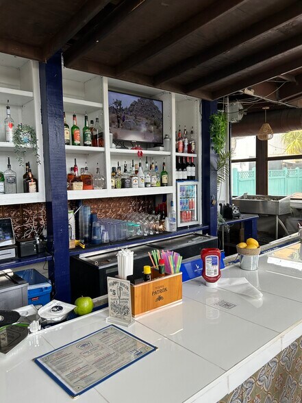 More Photos Of 6 N Market St, Charleston Restaurant For Sale