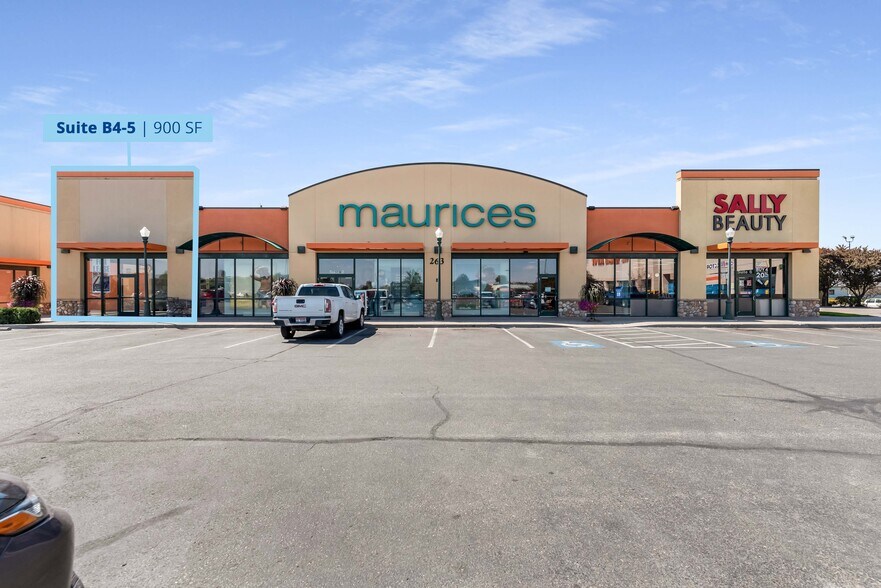 More Photos Of 203 East Ln N, Ontario Unknown For Lease