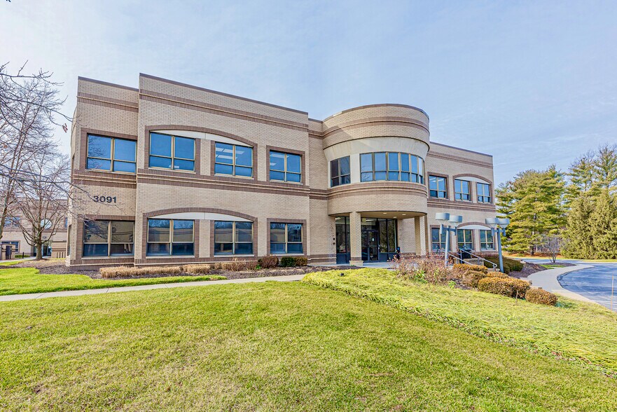 More Photos Of 3021 E 98th St, Indianapolis Unknown For Lease