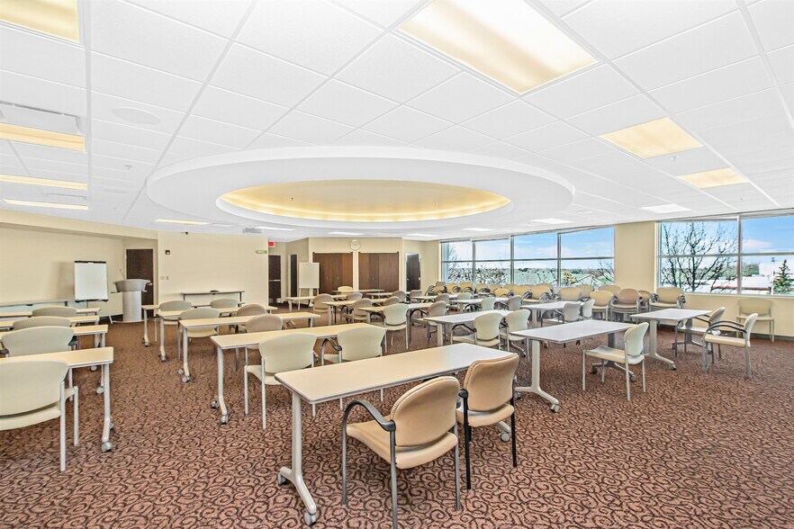 More Photos Of 2088 Ogden Ave, Aurora Medical For Lease