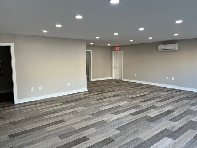 More Photos Of 139 N Main St, Summerville Storefront For Lease