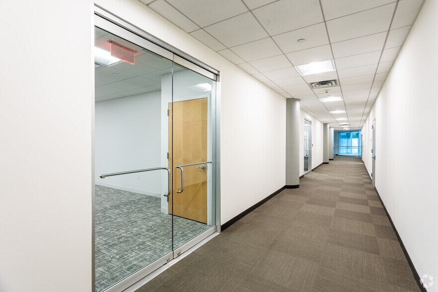 More Photos Of 200 Summit Lake Dr, Valhalla Office For Lease