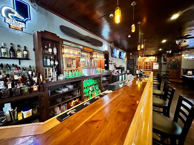 More Photos Of 202 S Broadway, Peru Storefront Retail Residential For Sale