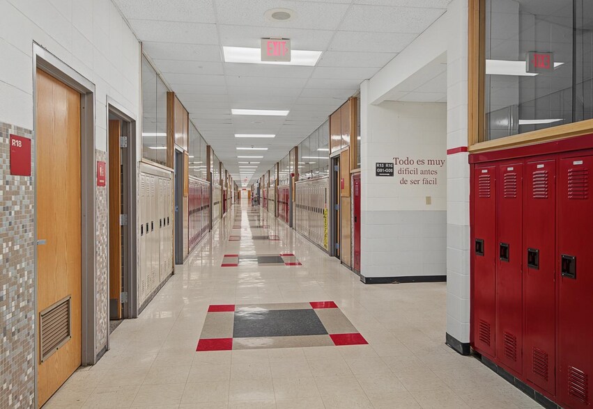More Photos Of 1600 26th St, Monroe Schools For Sale