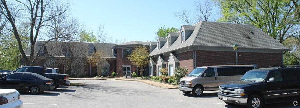 More Photos Of 153 N Main St, Collierville Office For Lease