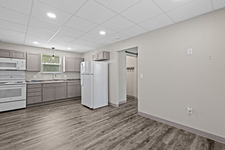 More Photos Of 6076 FM 1650, Gilmer Multifamily For Sale