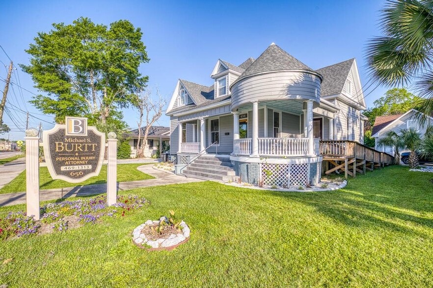 More Photos Of 656 Garden St, Pensacola Office For Sale