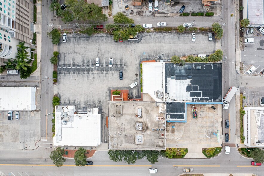 More Photos Of 1701-1709 Ringling Blvd, Sarasota Office For Lease
