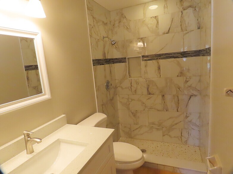 More Photos Of 5136-5186 La Mancha Ct, Orlando Apartments For Sale