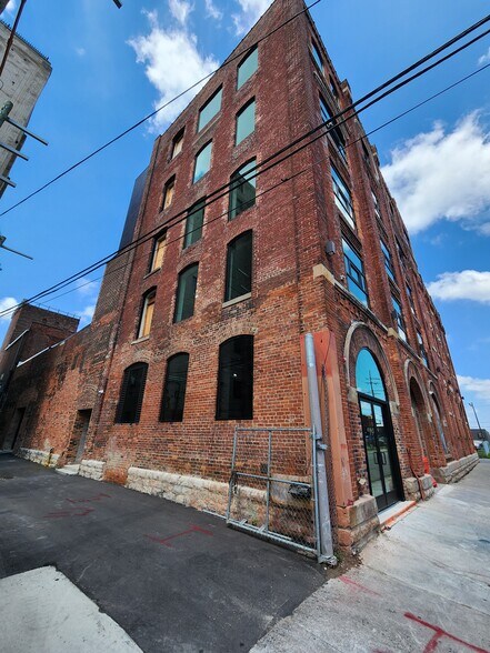 More Photos Of 2529 Orleans St, Detroit Loft Creative Space For Lease