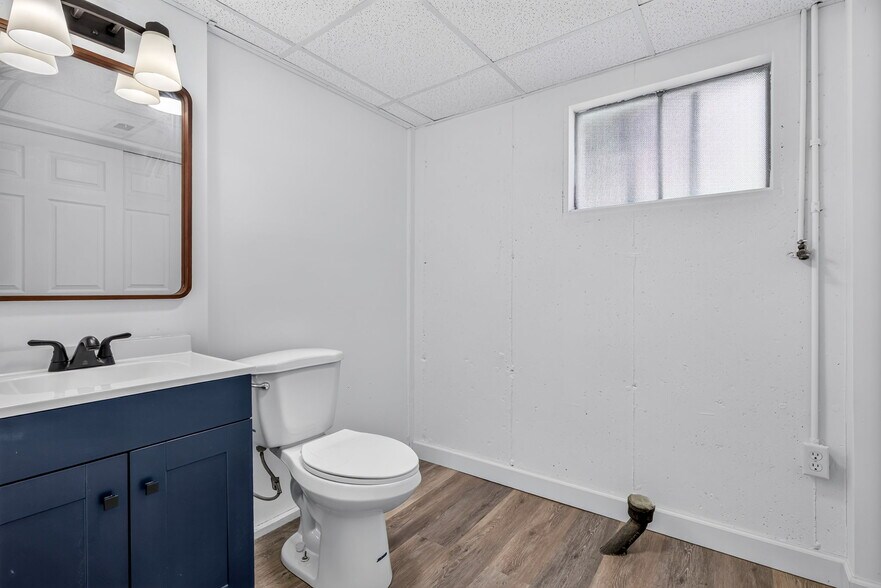More Photos Of 535 Elm St, Hillsboro Office For Sale