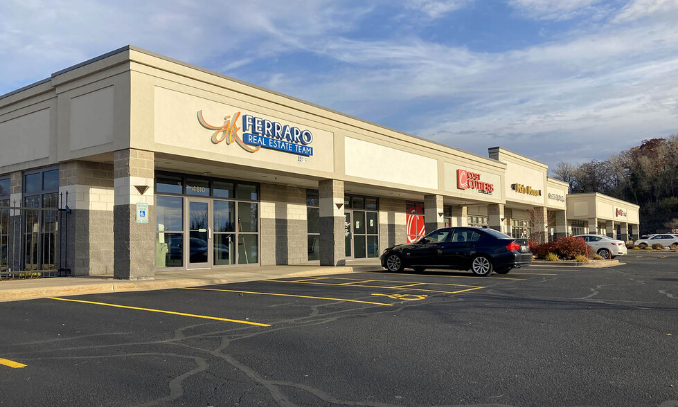 Primary Photo Of 4810-4880 Larson Beach Rd, McFarland Storefront Retail Office For Lease