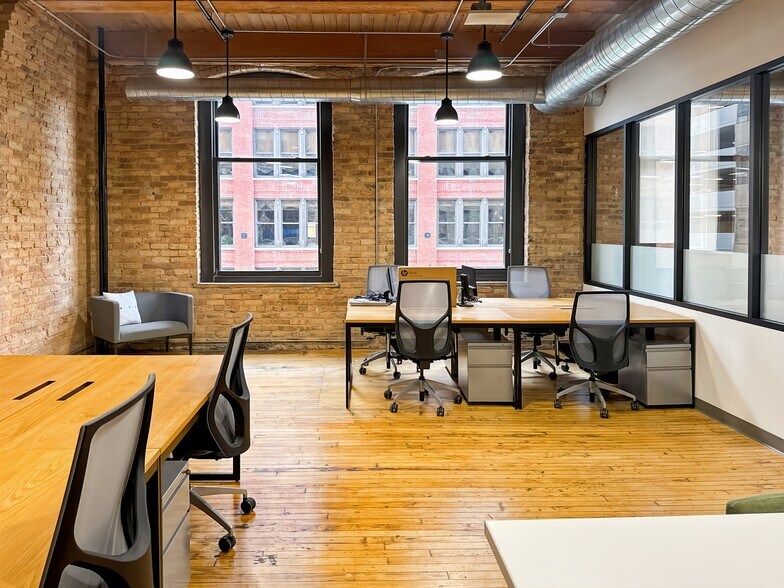 More Photos Of 320 W Ohio St, Chicago Coworking Space