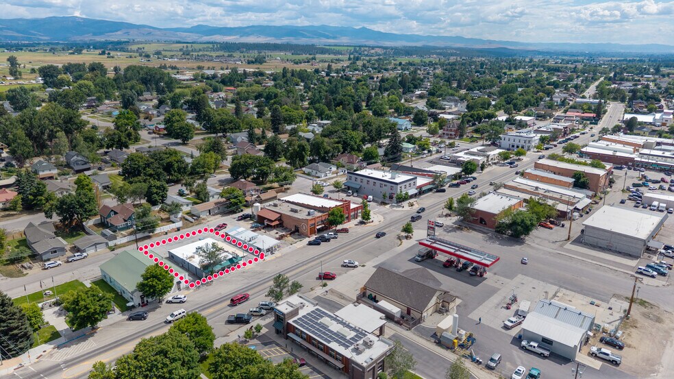 More Photos Of 108 Main St, Stevensville General Retail For Sale