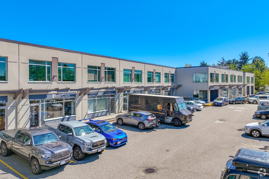 More Photos Of 3989 Henning Dr, Burnaby Research And Development For Lease