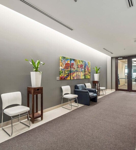 More Photos Of 7150 Derrycrest Dr, Mississauga Office For Sale
