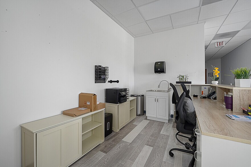 More Photos Of 180 Pinnacles Dr, Palm Coast Medical For Lease