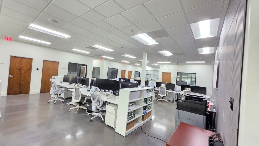 More Photos Of 5825 Medlock Bridge Pky, Johns Creek Loft Creative Space For Sale