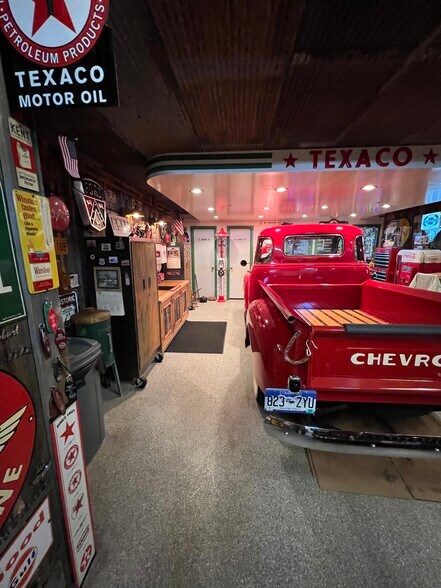 More Photos Of 9181 Commerce Center Cir, Highlands Ranch Self Storage For Sale