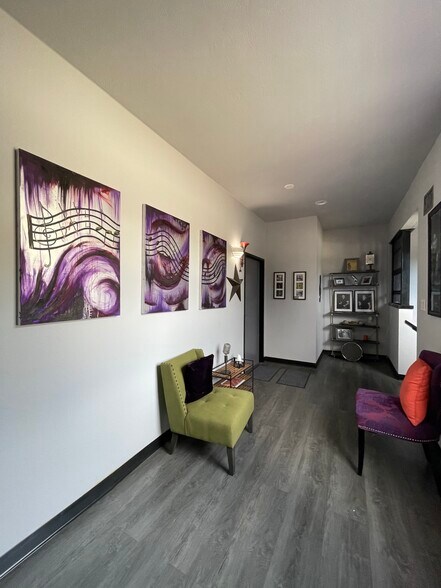 More Photos Of 2217-2223 10th St, Sacramento Storefront Retail Office For Sale