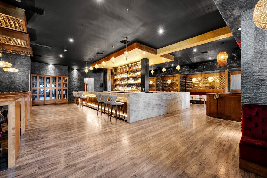 More Photos Of 7039 Greenleaf Ave, Whittier Restaurant For Sale