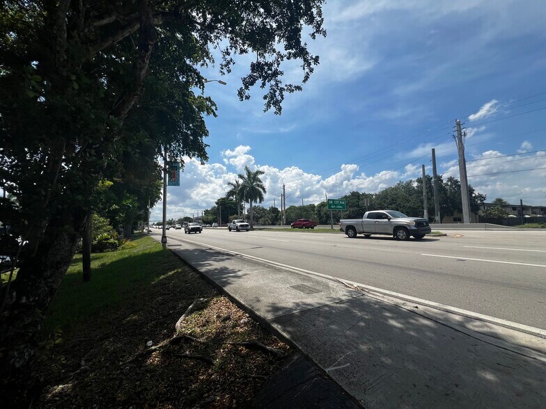 More Photos Of 13500 SW 88th St, Miami Medical For Sale