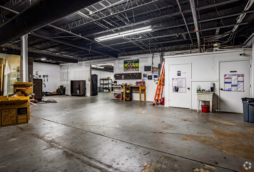 More Photos Of 1717-1721 9th St W, Bradenton Freestanding For Lease