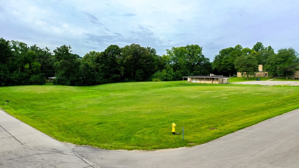More Photos Of 525 N Neltnor Blvd, West Chicago Land For Sale