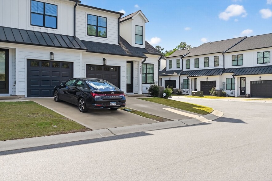 More Photos Of 6104-6120 Fox Rd, Raleigh Apartments For Sale