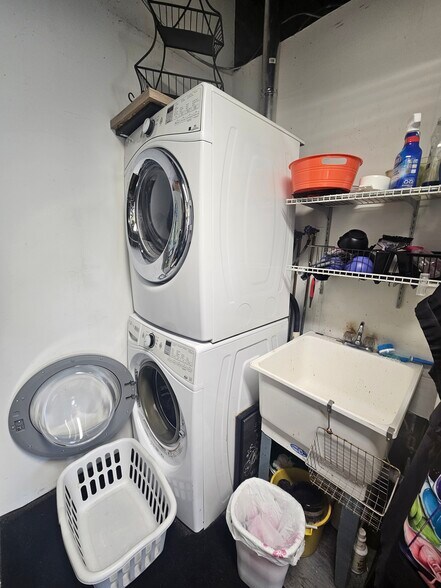 More Photos Of 1101 Chestnut St, Coplay General Retail For Lease