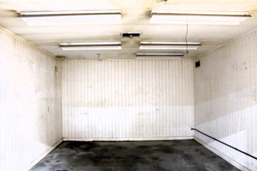 More Photos Of 1810 Barnett Dr, Weatherford Warehouse For Lease