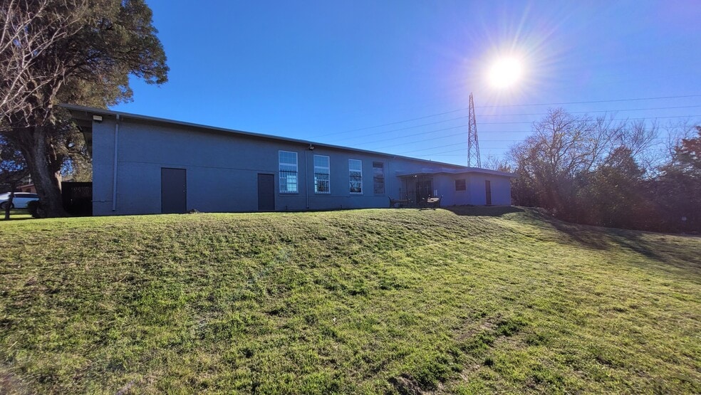 More Photos Of 2945 Sunnyvale St, Dallas Religious Facility For Sale
