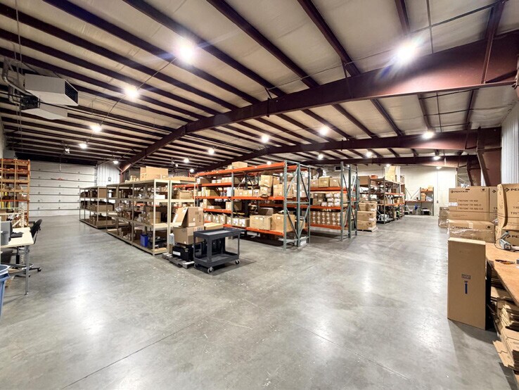 More Photos Of 4314 Centurion Dr, Bismarck Warehouse For Sale