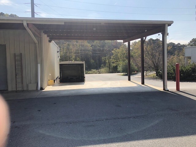 More Photos Of 1225 Coronet Dr, Dalton Office For Lease