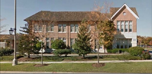 More Photos Of 990 S Waukegan Rd, Lake Forest Bank For Sale