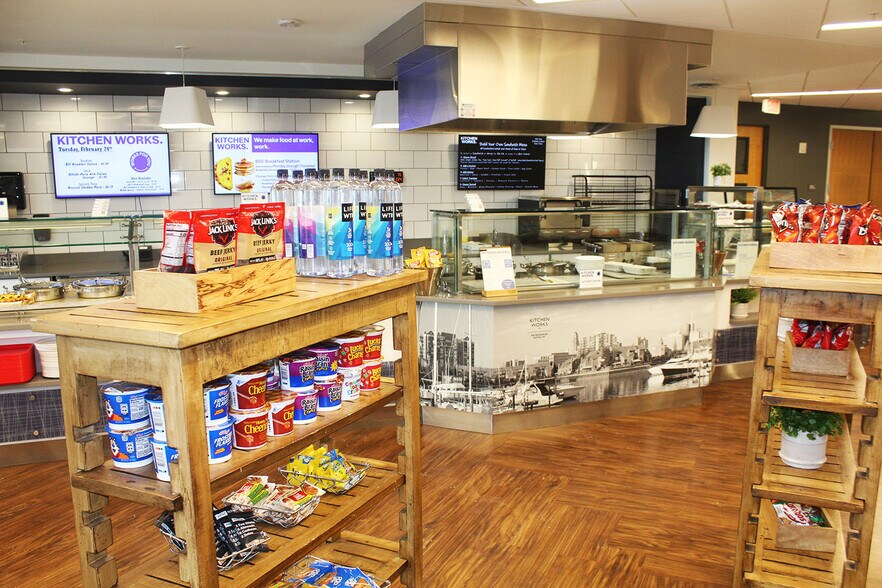 More Photos Of 600 Airborne Pky, Cheektowaga Unknown For Lease