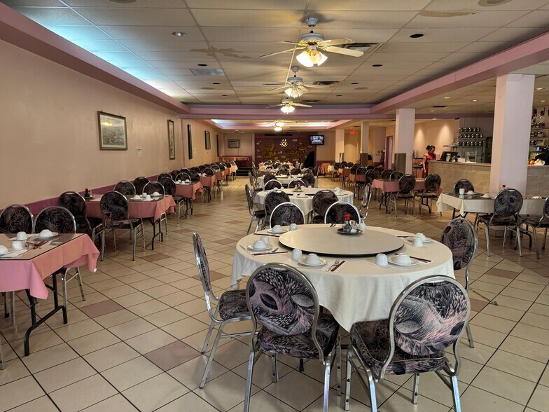 More Photos Of 10131 97 St NW, Edmonton Loft Creative Space For Lease