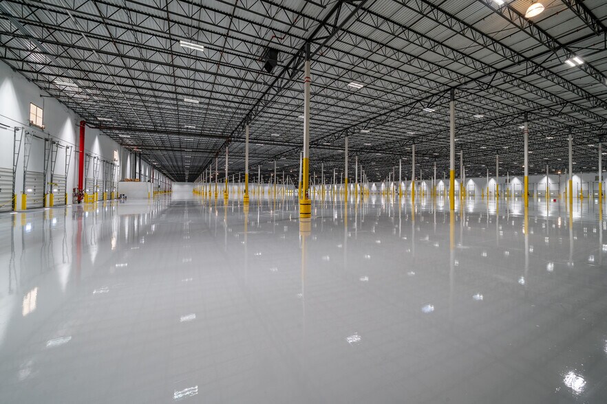 More Photos Of 245 Couchville Industrial Blvd, Mount Juliet Distribution For Lease