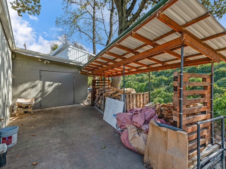 More Photos Of 24 Old County Home Rd, Asheville Light Distribution For Lease