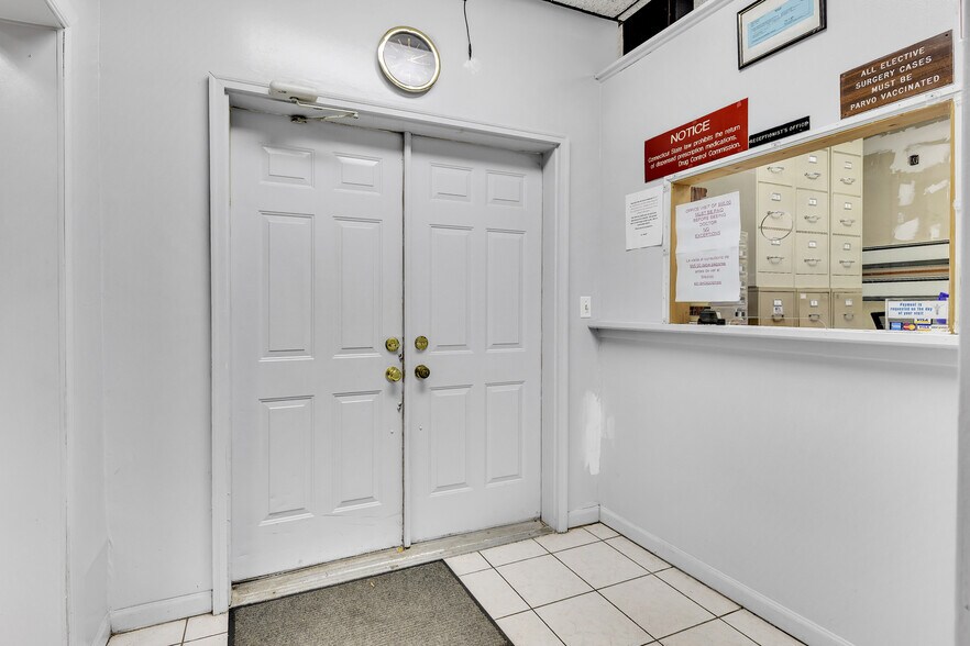 More Photos Of 2879 Fairfield Ave, Bridgeport General Retail For Sale