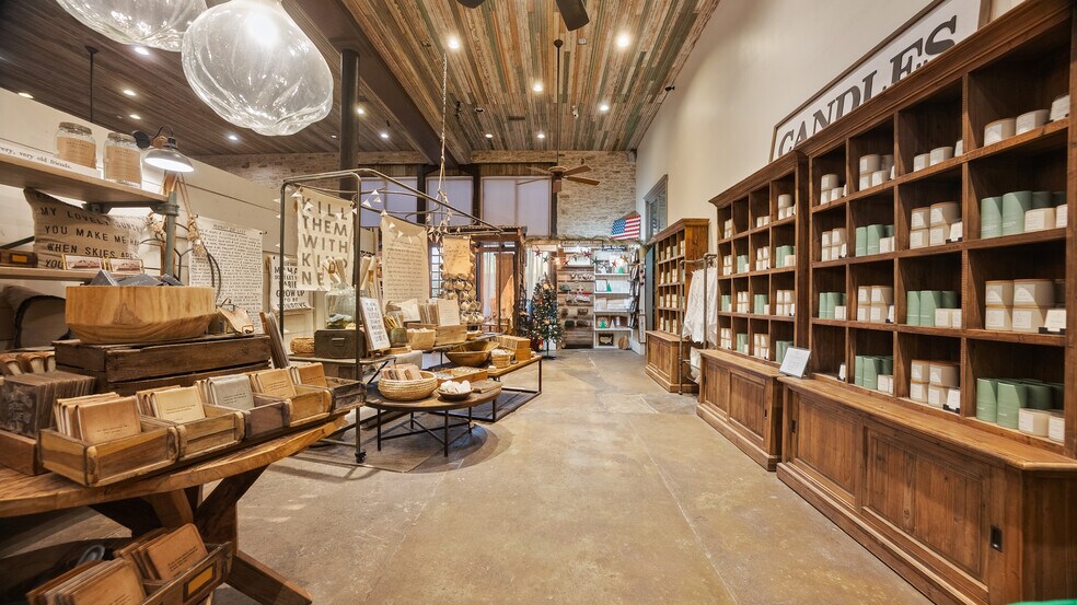 More Photos Of 101 N Elm, Hico General Retail For Sale