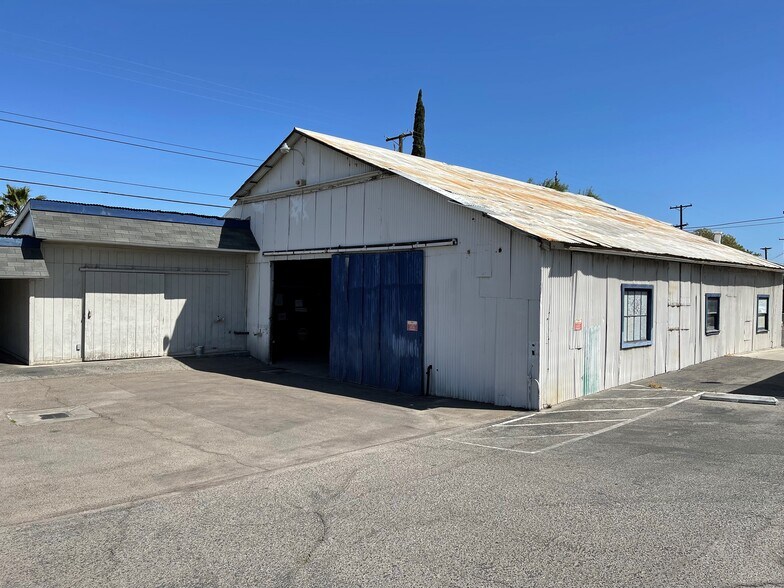 More Photos Of 3405 E Tulare St, Fresno Flex For Sale